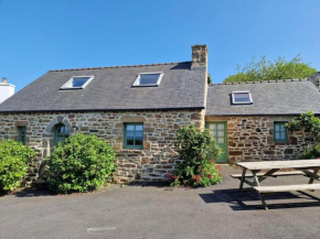 Breton property with sea view, Plougasnou